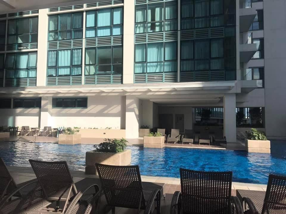 Studio At Viceroy T4 Florence Way Manila Luaran gambar
