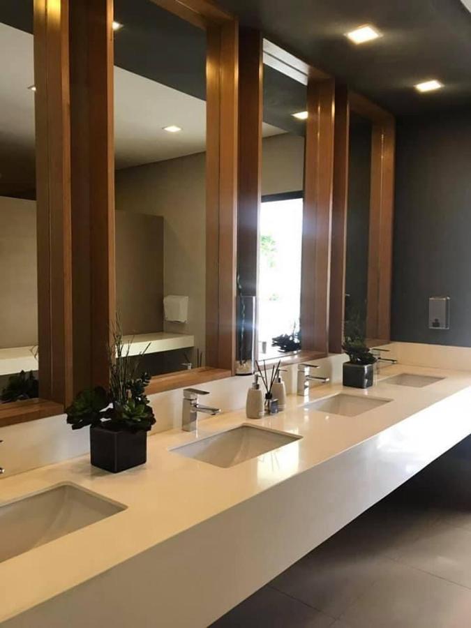 Studio At Viceroy T4 Florence Way Manila Luaran gambar