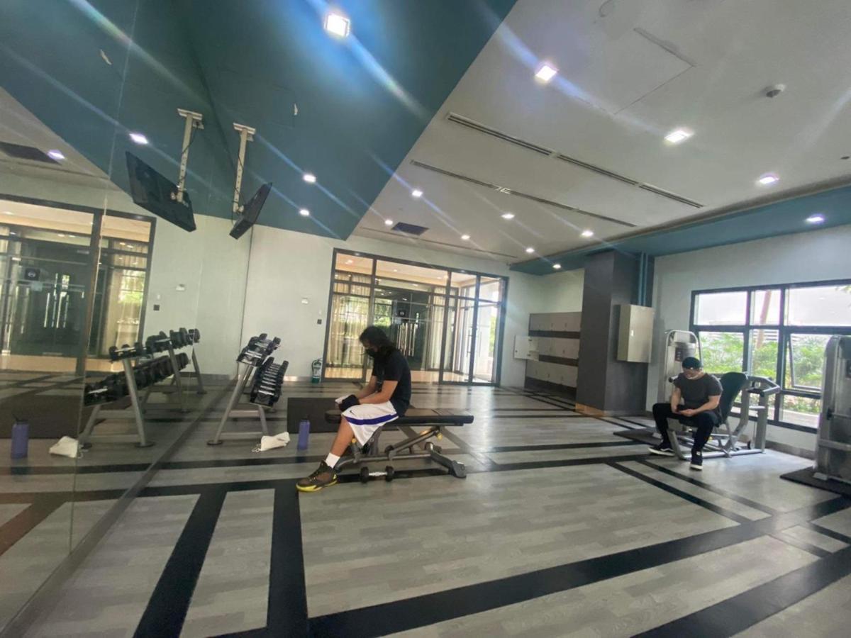 Studio At Viceroy T4 Florence Way Manila Luaran gambar